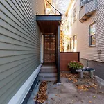 Pearl Of Portland