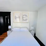 Romantic West End Apartment With Parking