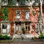 Blind Tiger Portland - Carleton Street Guest House