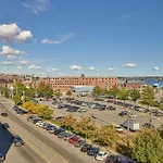 Aloft Portland Downtown Waterfront Me