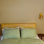 Simple & Convenient Downtown Living