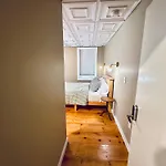 Simple & Convenient Downtown Living