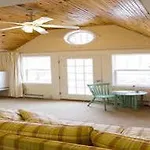 Inn On Peaks Island