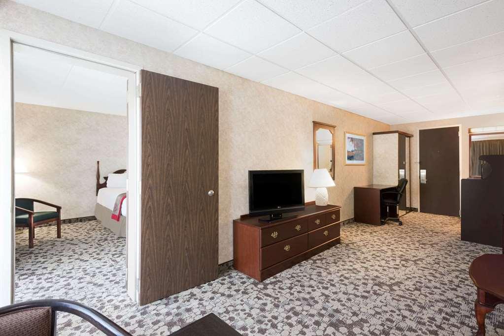 Hotel Ramada Plaza By Wyndham