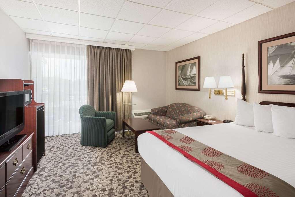 Ramada Plaza By Wyndham Hotel Portland