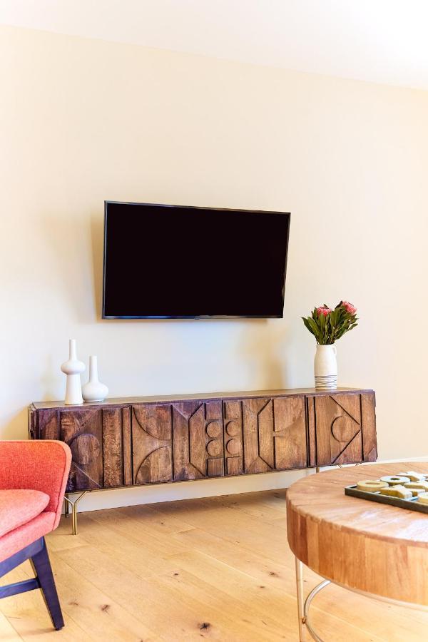 The Docent's Collection Aparthotel 3*