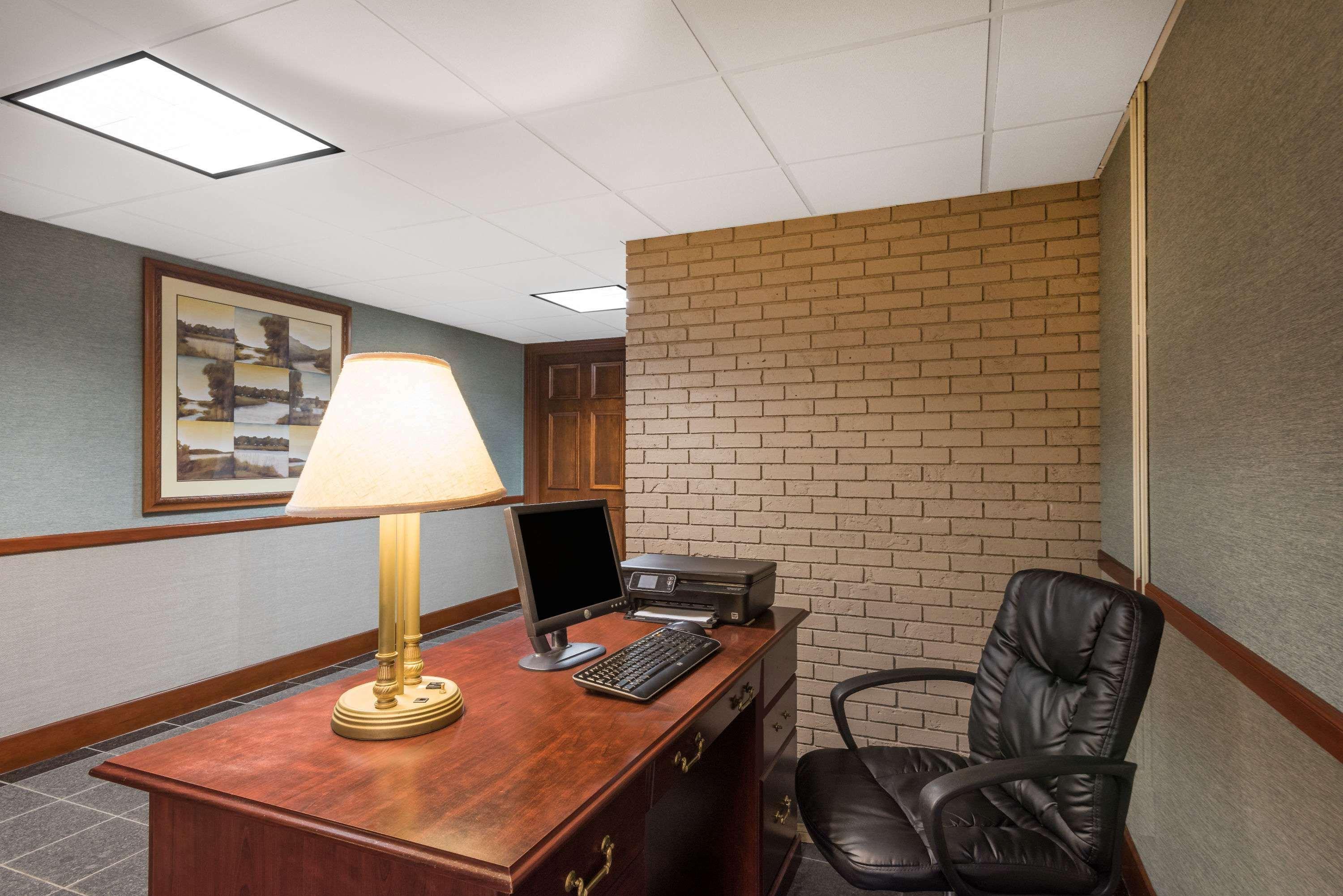 Ramada Plaza By Wyndham