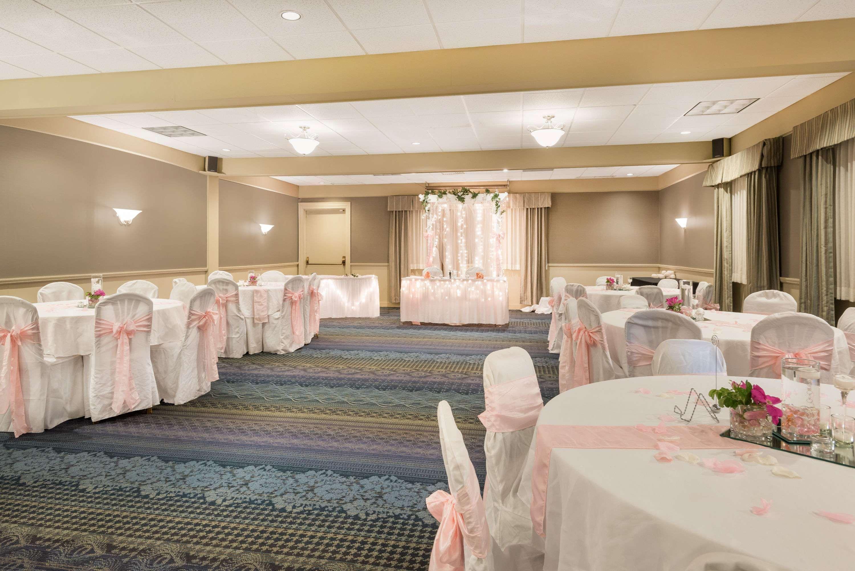 Ramada Plaza By Wyndham Portland