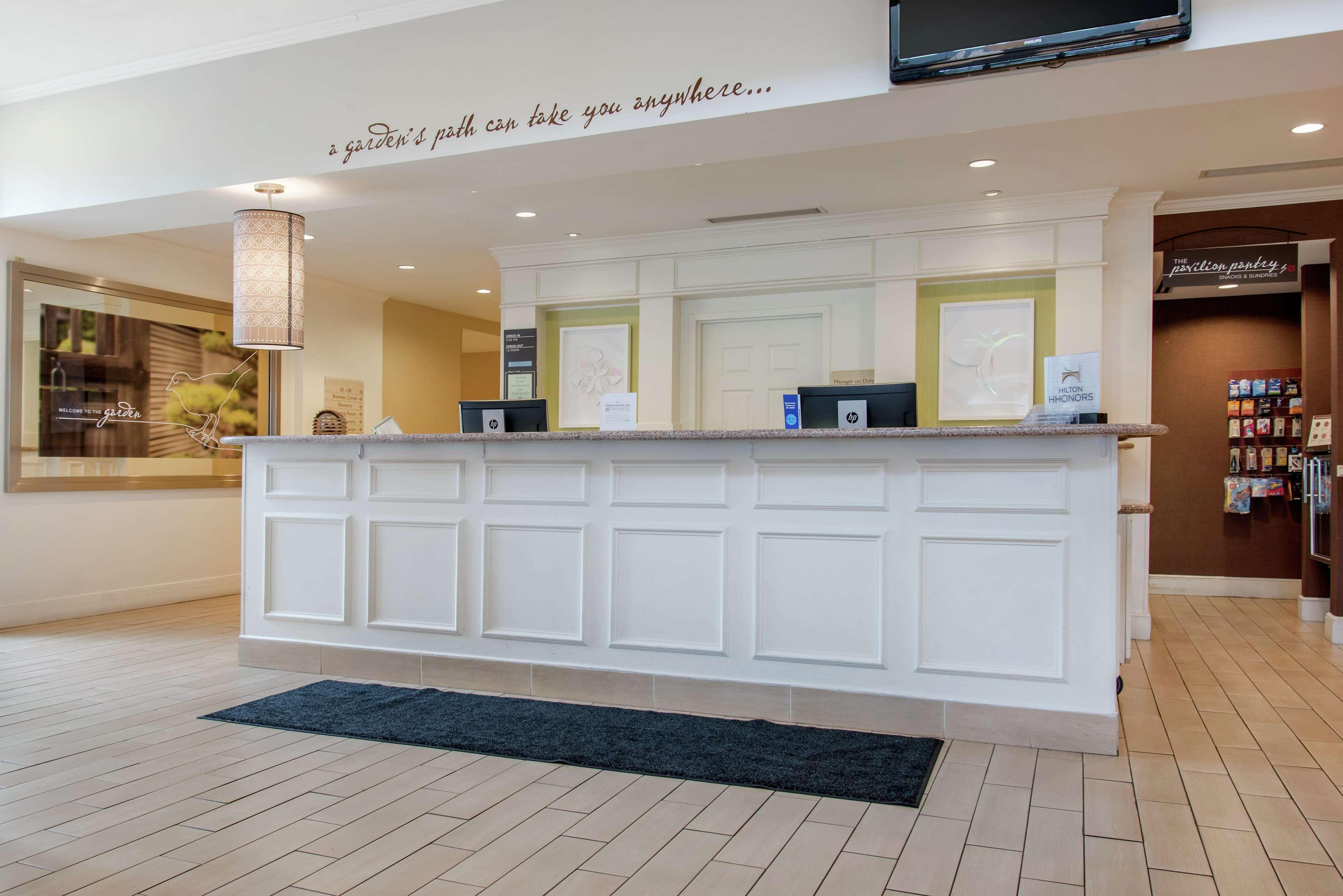 Hilton Garden Airport