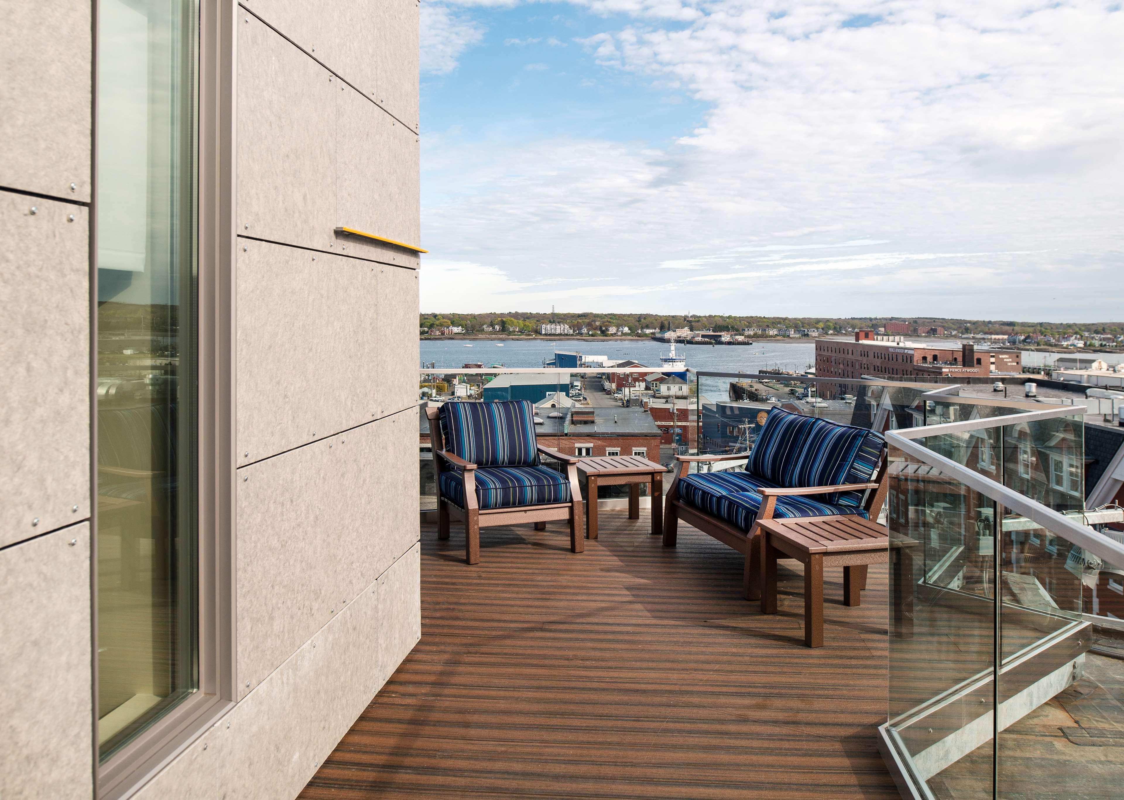Hyatt Place Downtown - Old Port Square 3*