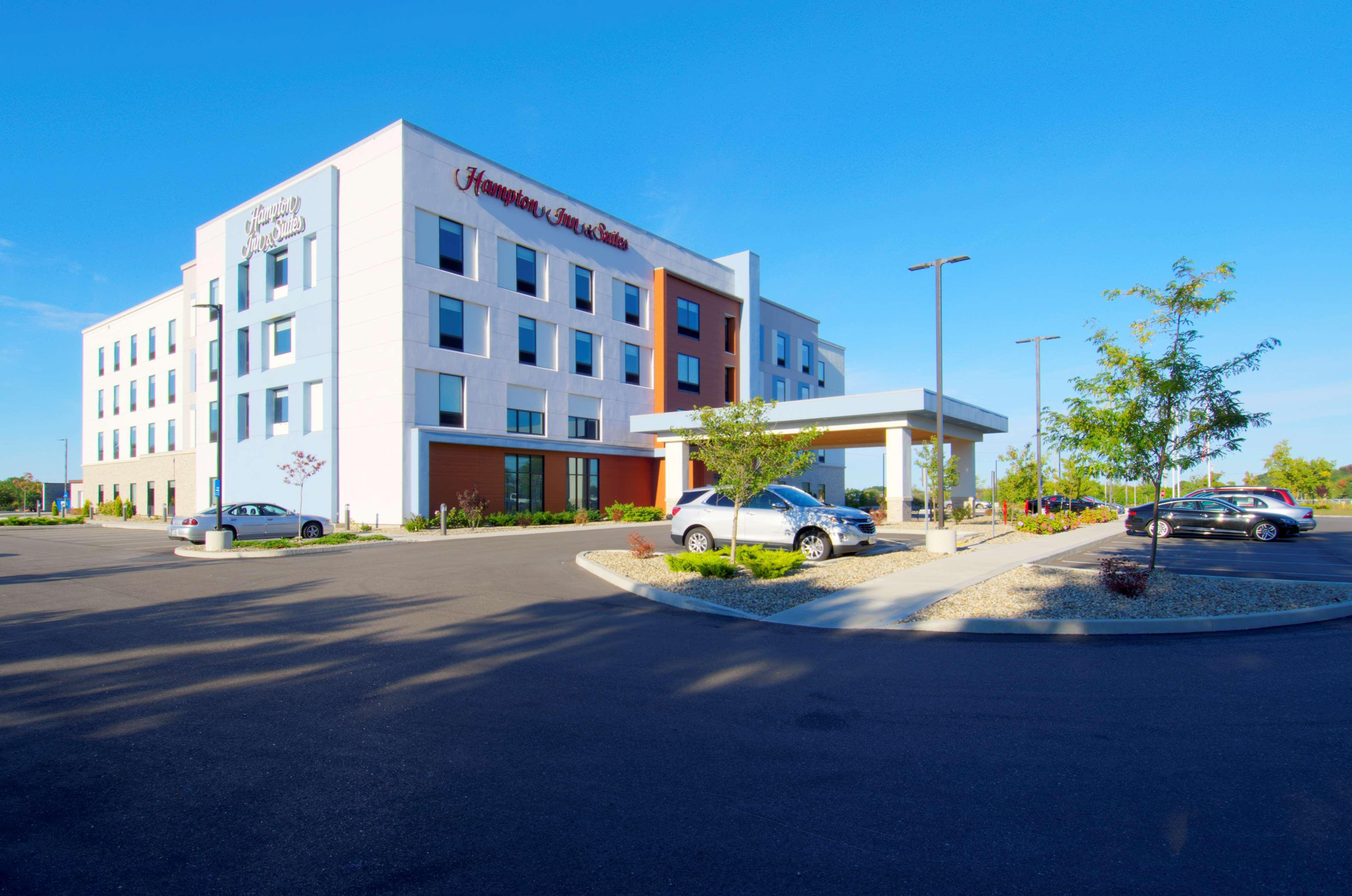 Hotel Hampton & West 3*