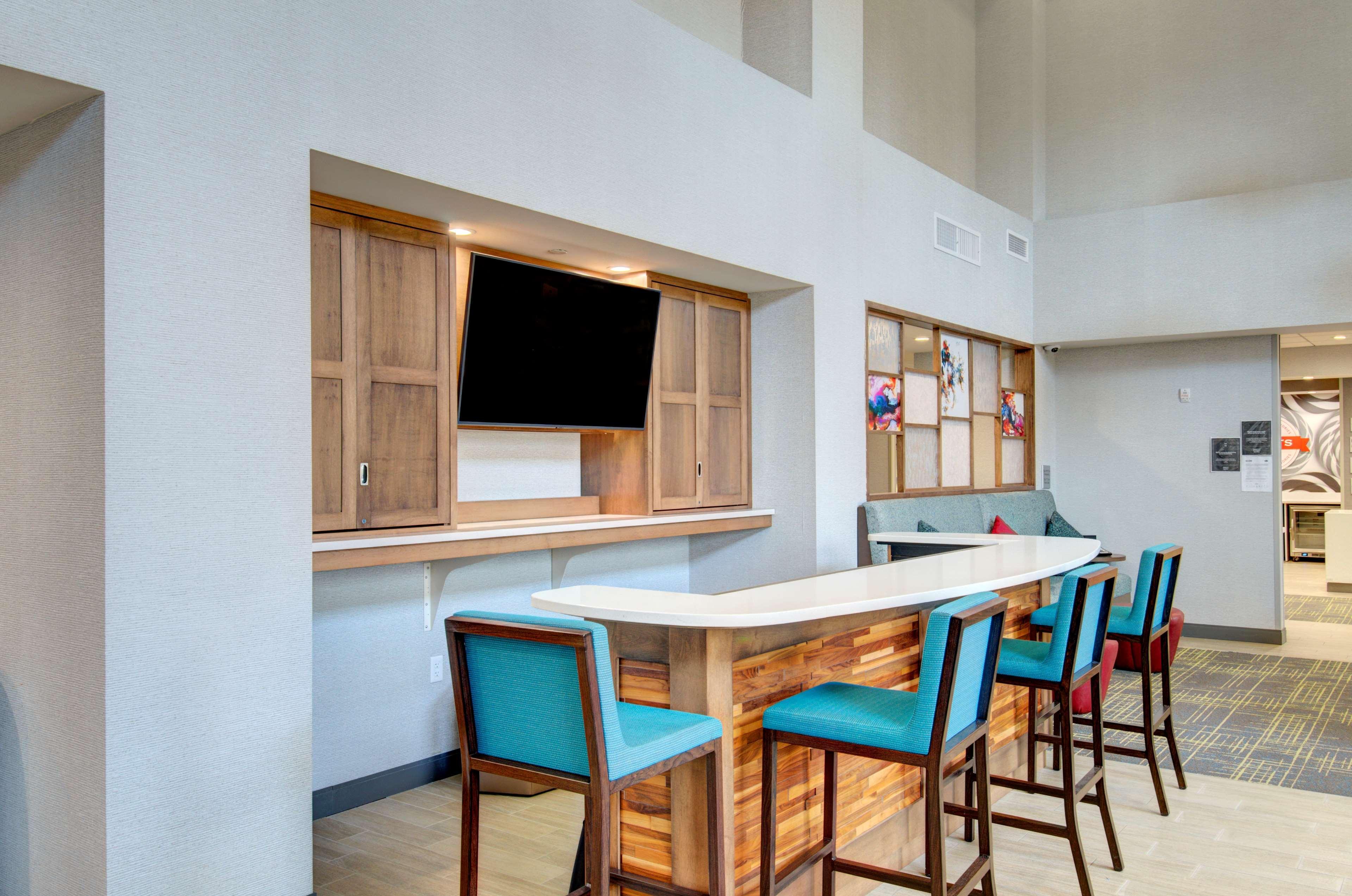 Hampton & West 3* Portland