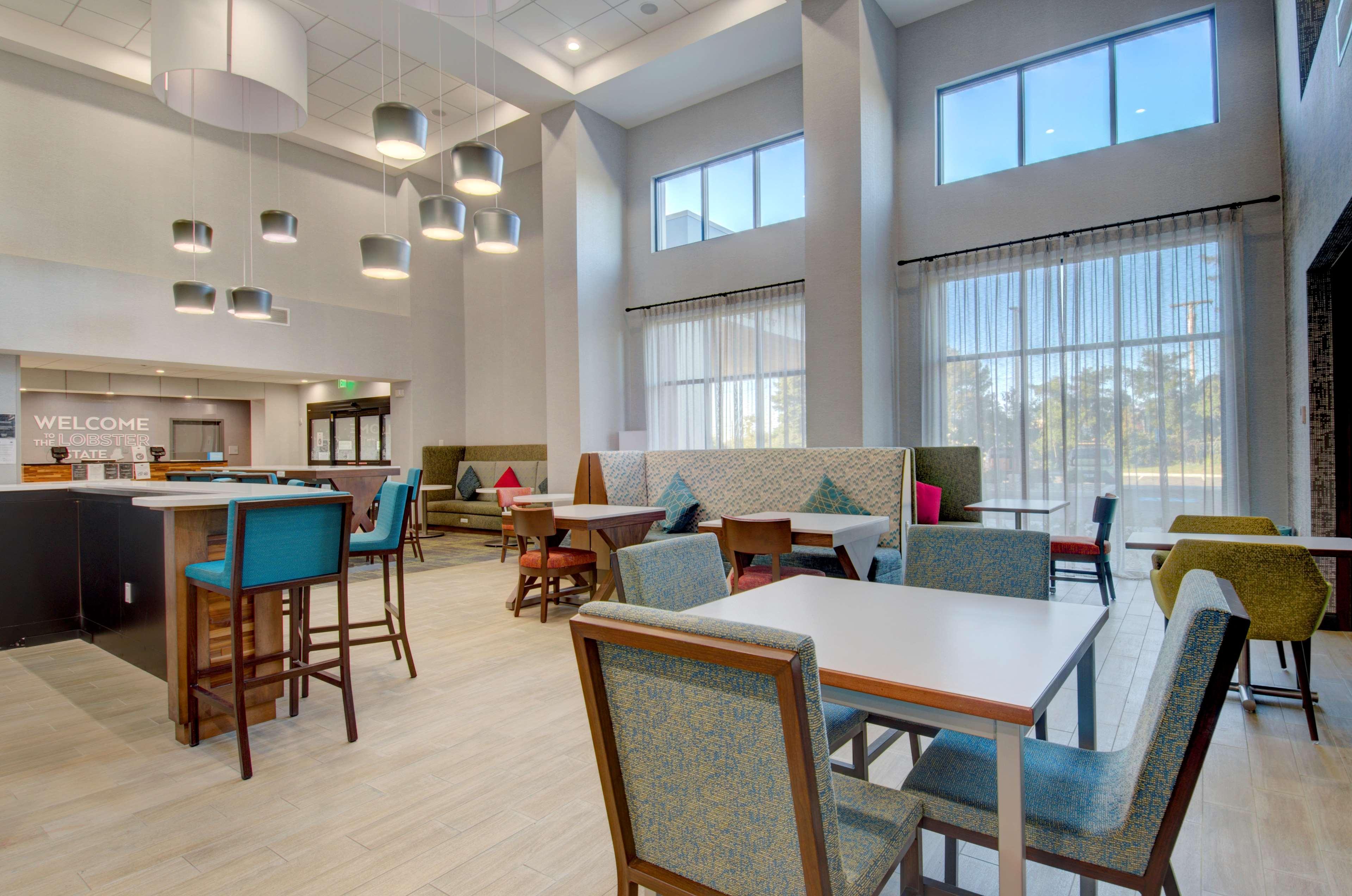 Hampton & West Hotel