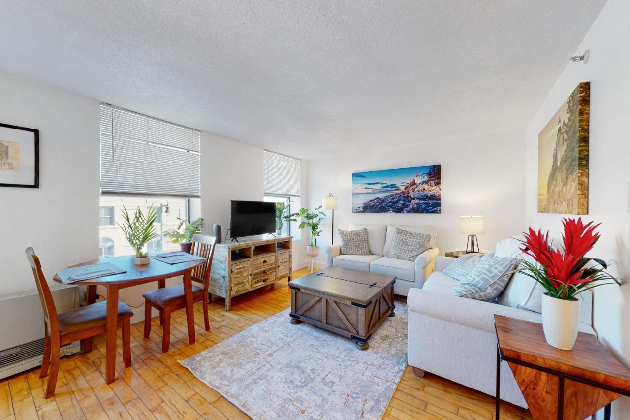Apartment Congress Square Loft Portland