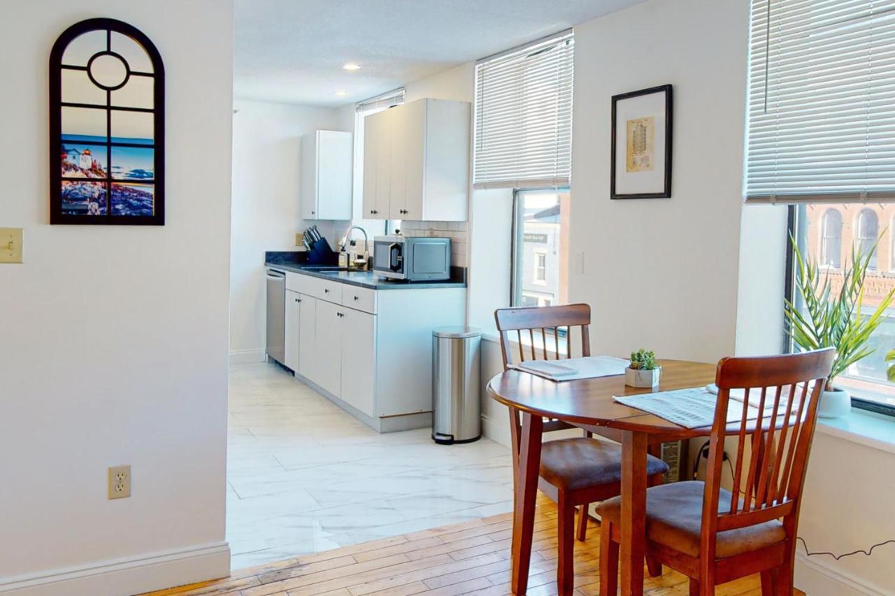 Congress Square Loft Apartment *