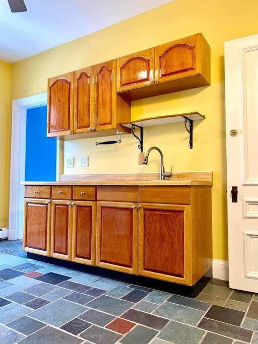 Apartment Island View House Self Check-in Portland