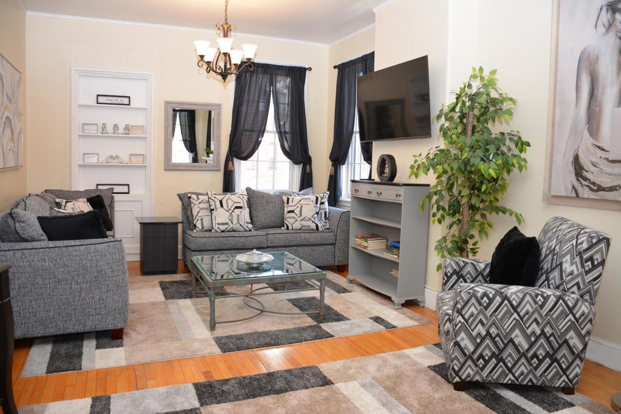 The 87th House Apartment *