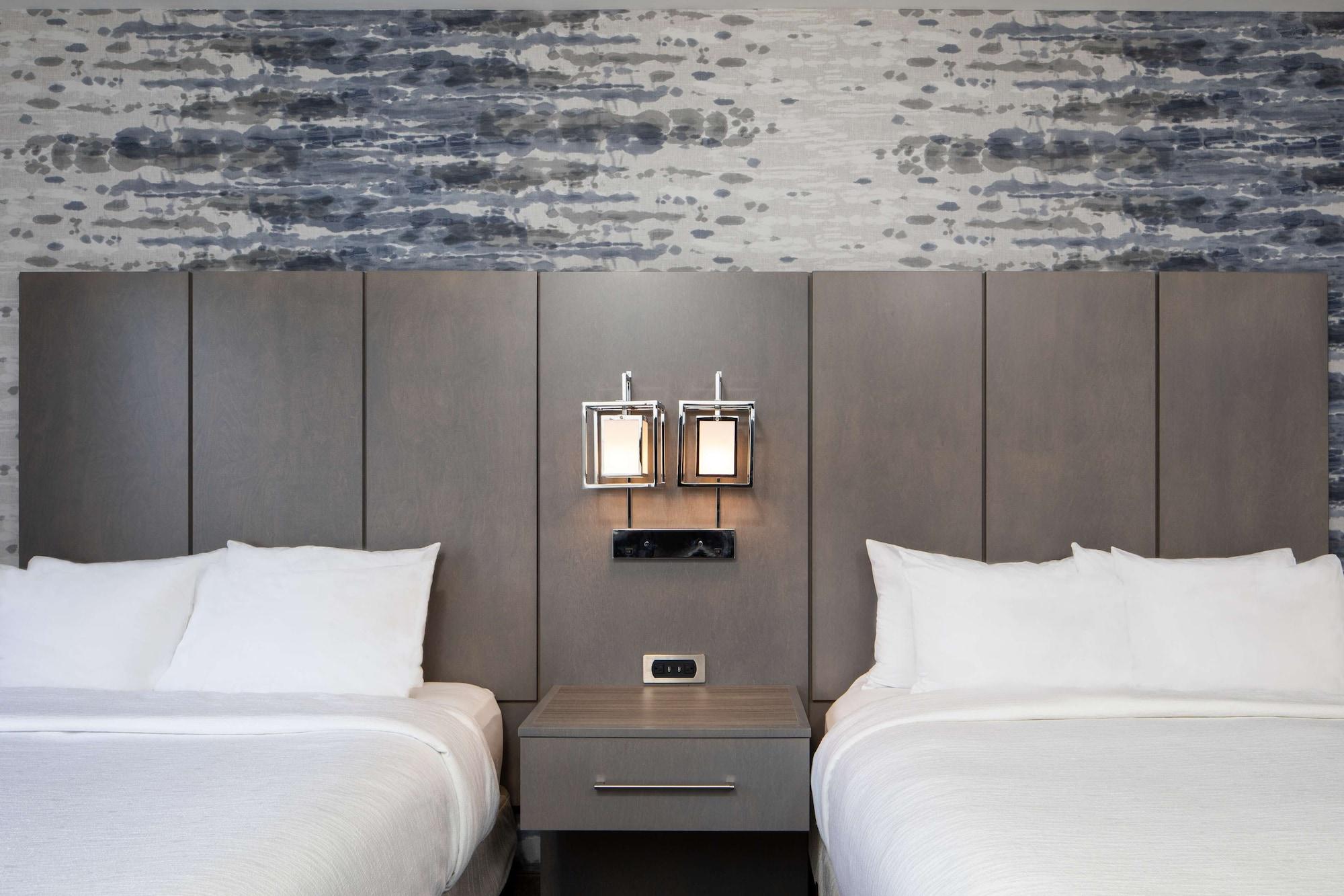 Embassy By Hilton Maine 4*