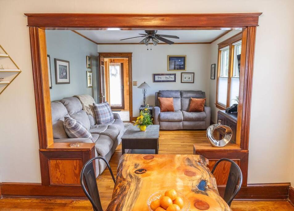 Single Family W/ Fenced In Yard Holiday home Portland