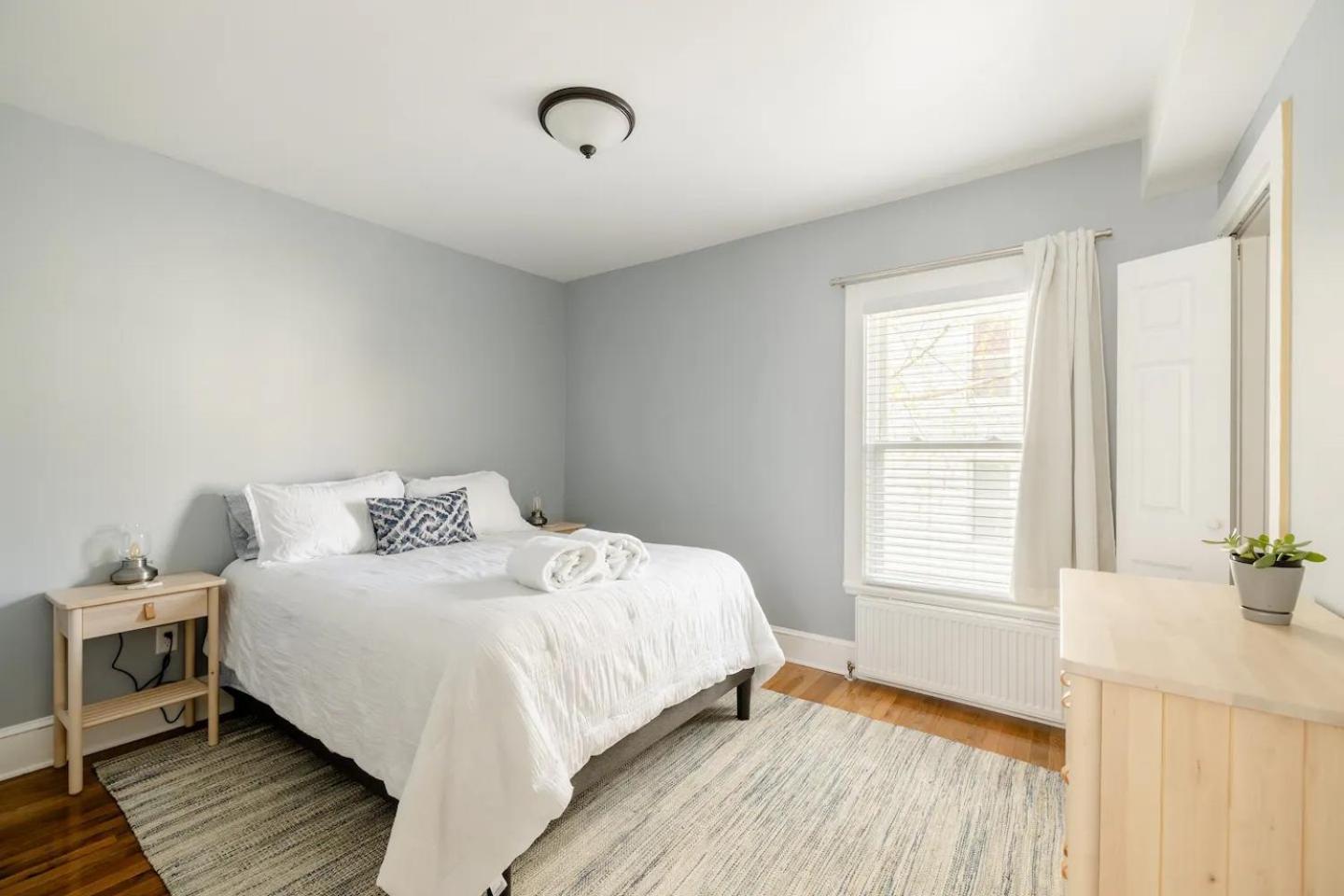 Apartment Bright Spacious - 2 Bedroom 2 Ba Portland
