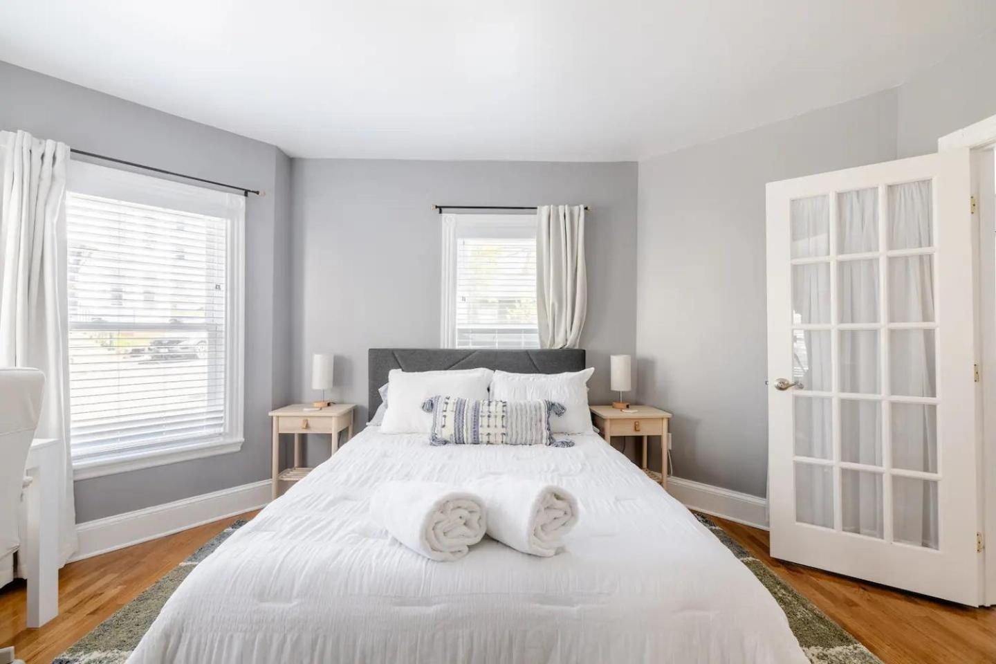 Apartment Bright Spacious - 2 Bedroom 2 Ba