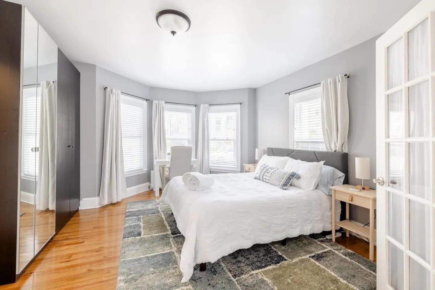 Apartment Bright Spacious - 2 Bedroom 2 Ba