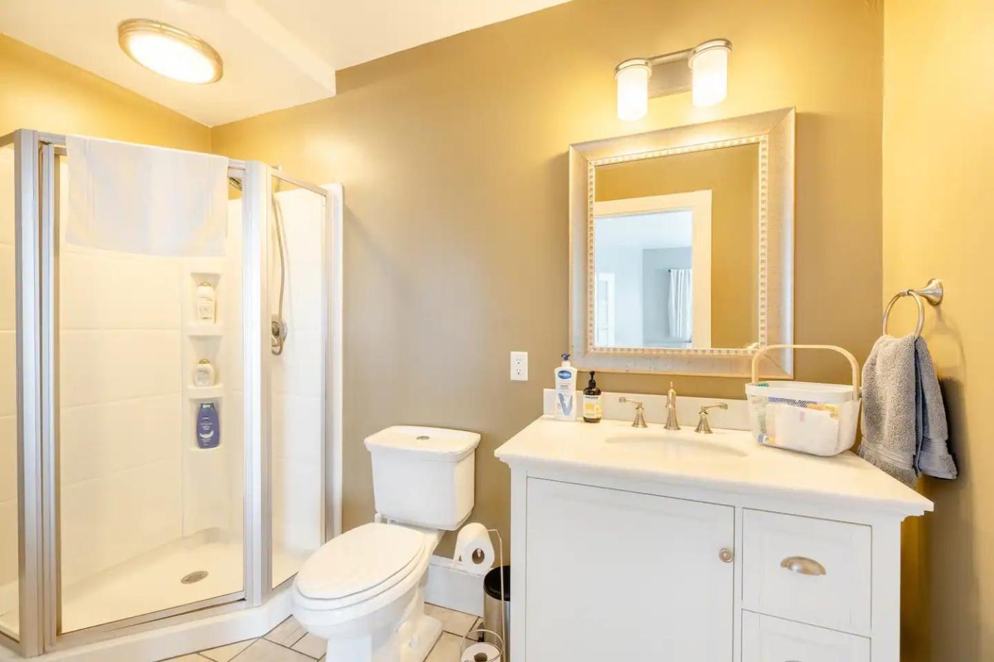 Bright Spacious - 2 Bedroom 2 Ba Portland