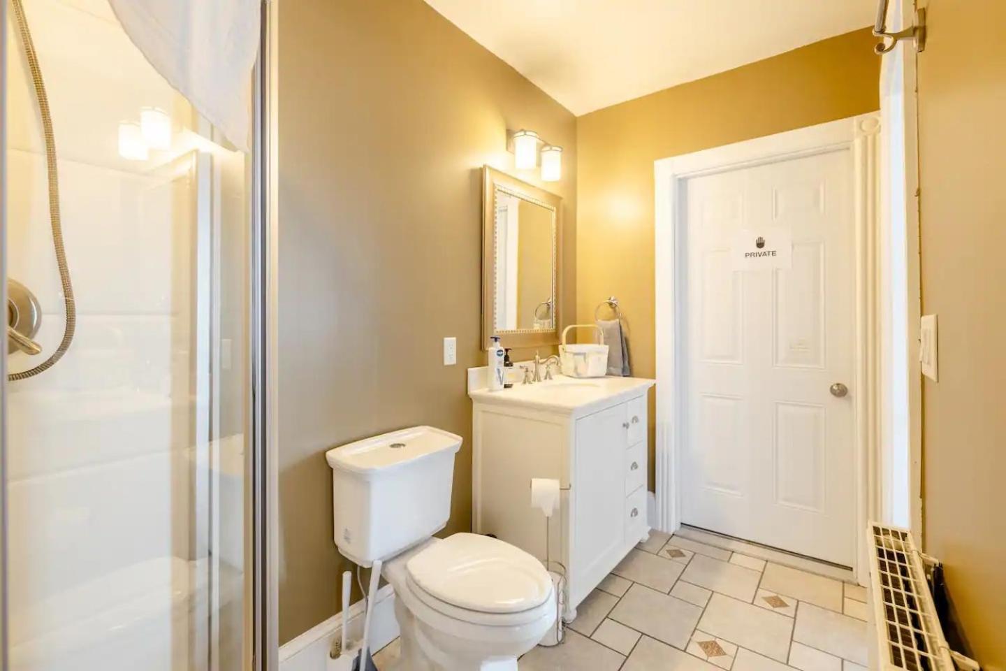 Bright Spacious - 2 Bedroom 2 Ba Apartment Portland
