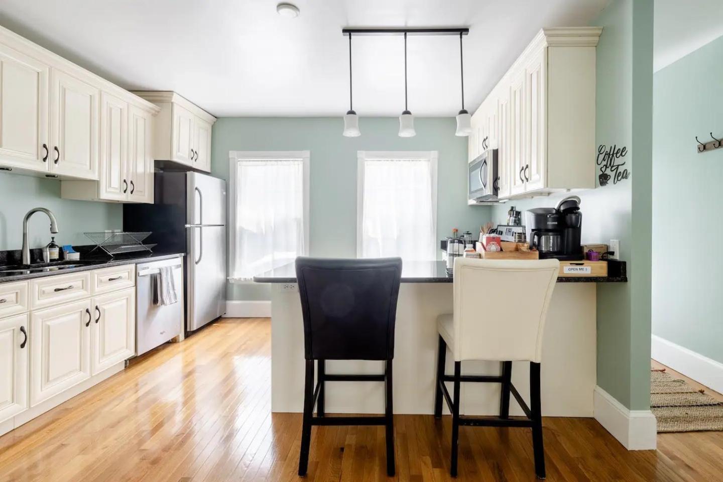 Bright Spacious - 2 Bedroom 2 Ba Portland