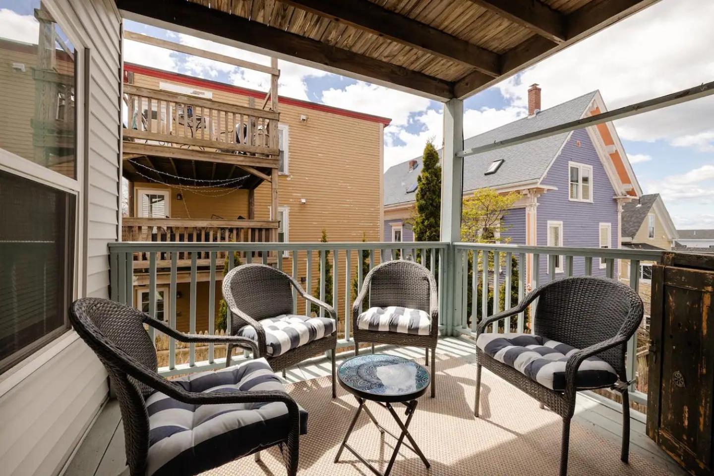 Bright Spacious - 2 Bedroom 2 Ba Portland