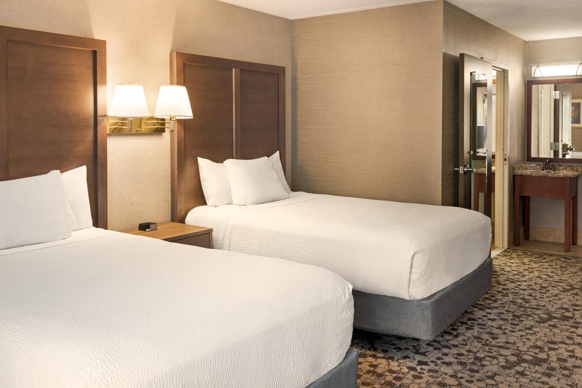 Ramada Plaza By Wyndham Hotel Portland