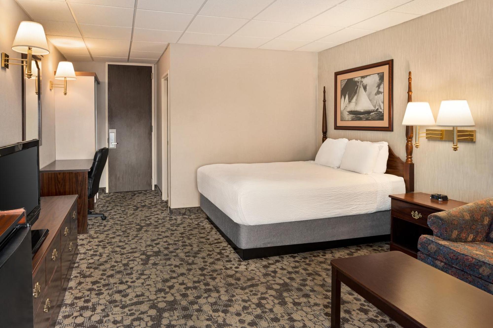 Ramada Plaza By Wyndham Portland