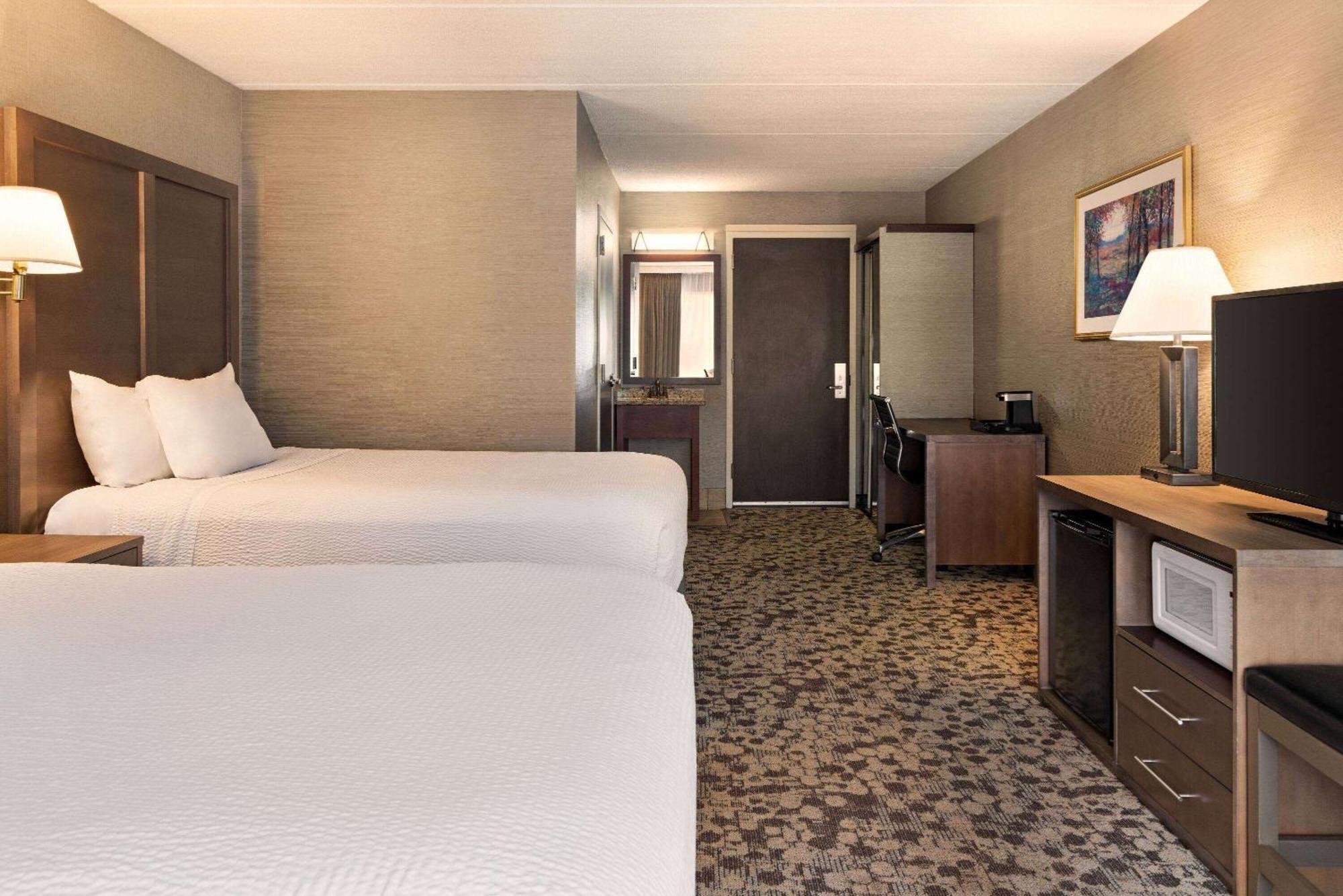 Ramada Plaza By Wyndham Hotel