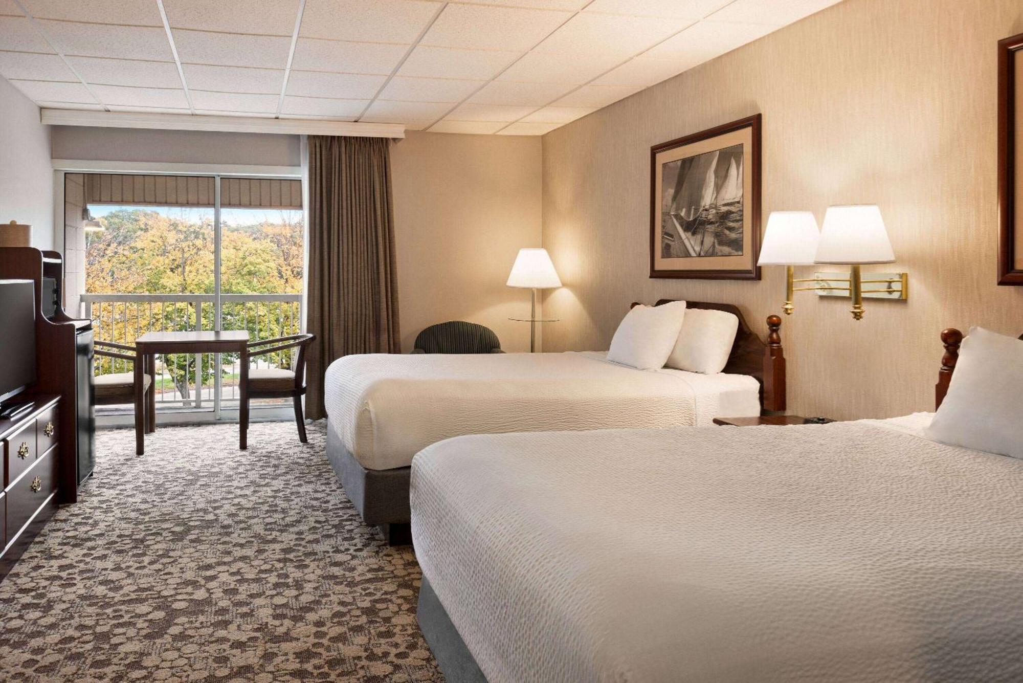 Ramada Plaza By Wyndham Hotel Portland