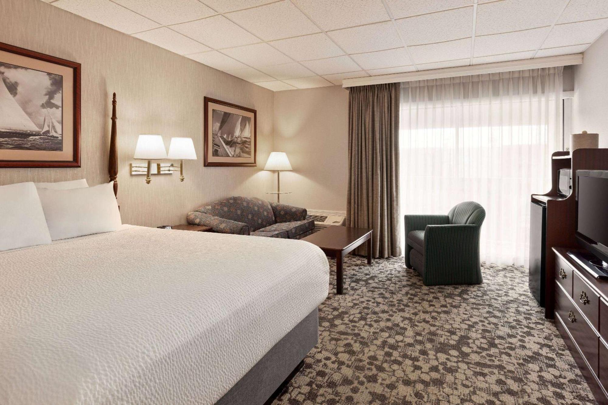 Ramada Plaza By Wyndham Hotel Portland