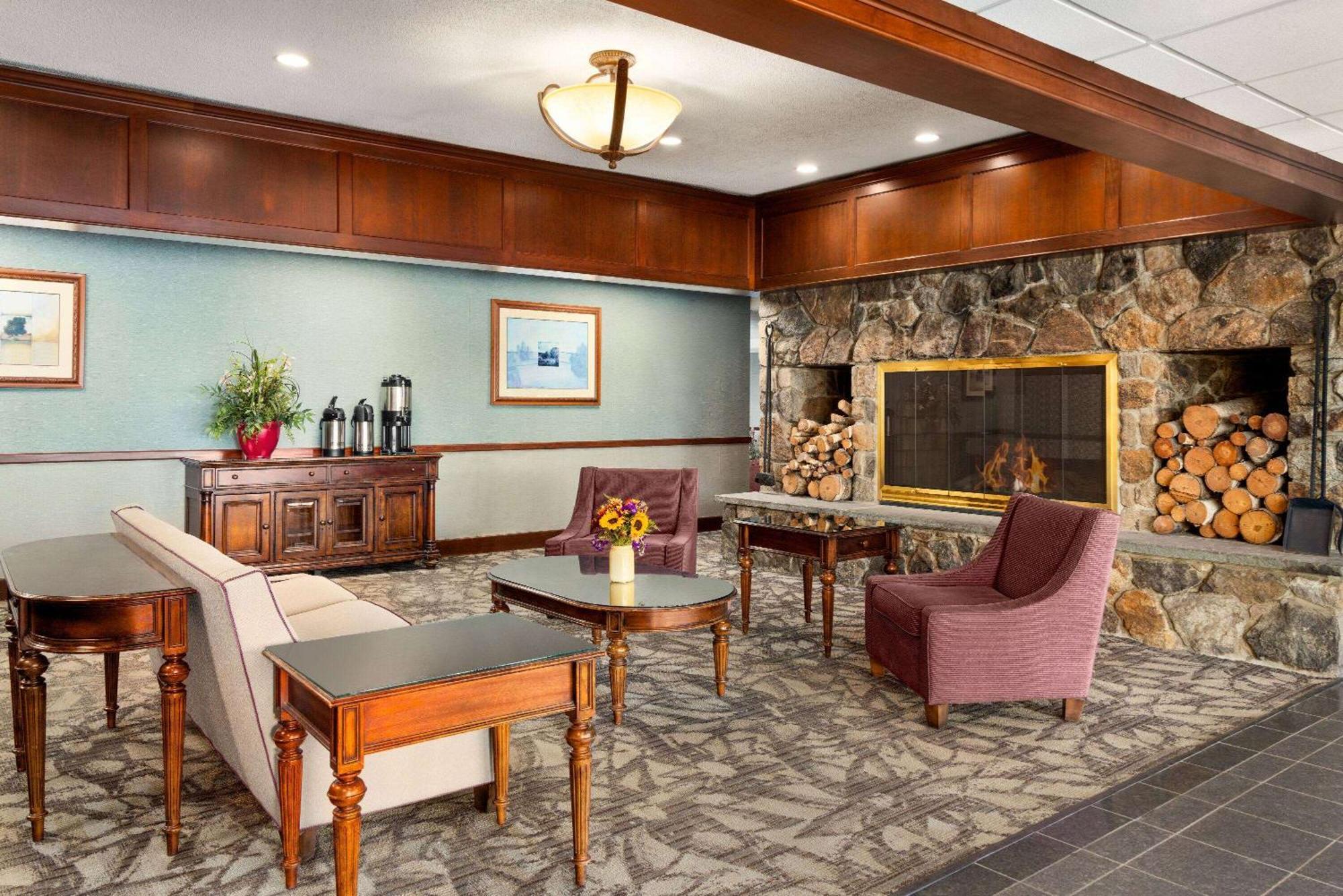 Hotel Ramada Plaza By Wyndham 3*