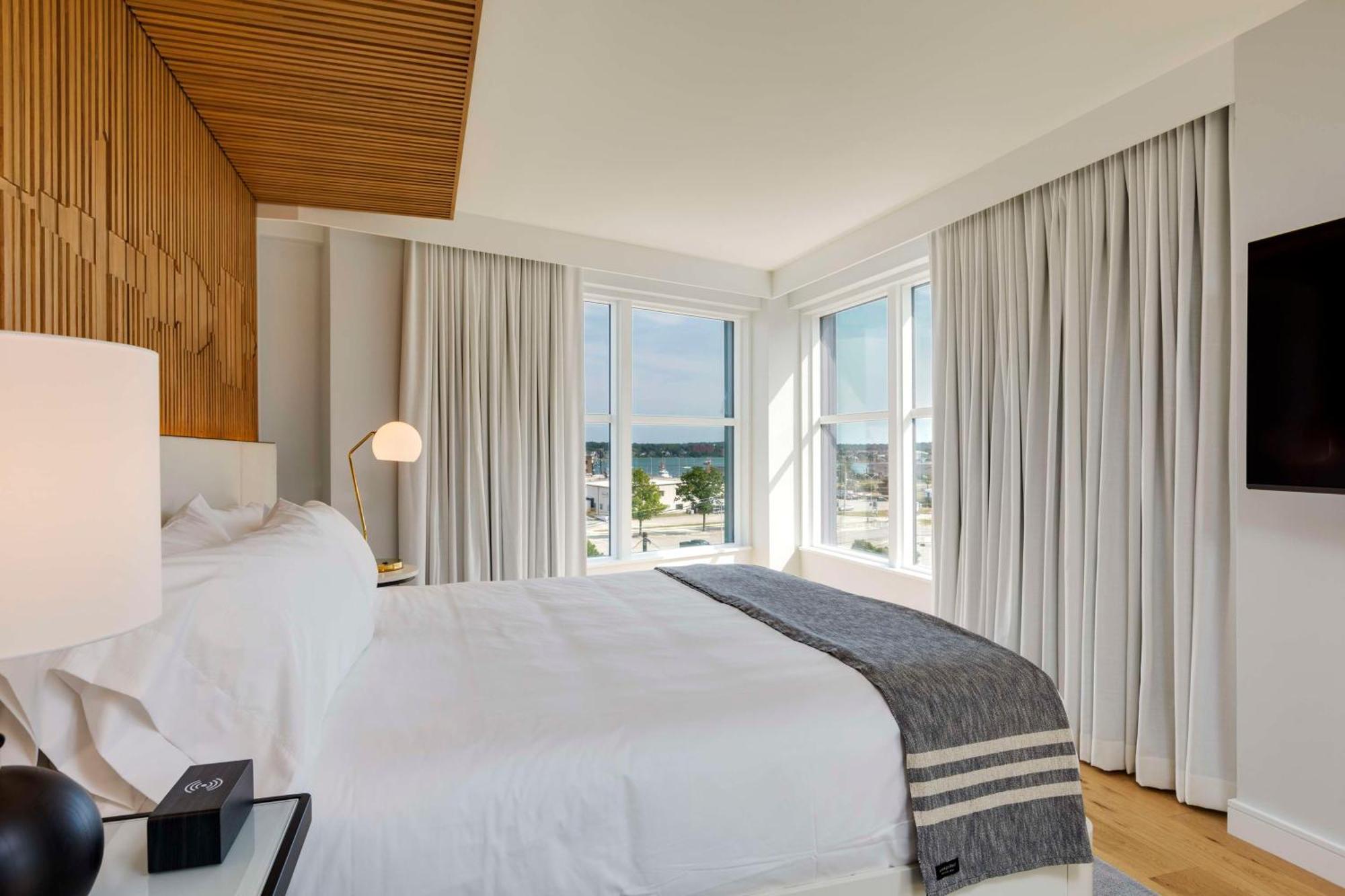 Canopy By Hilton Waterfront 4* Portland