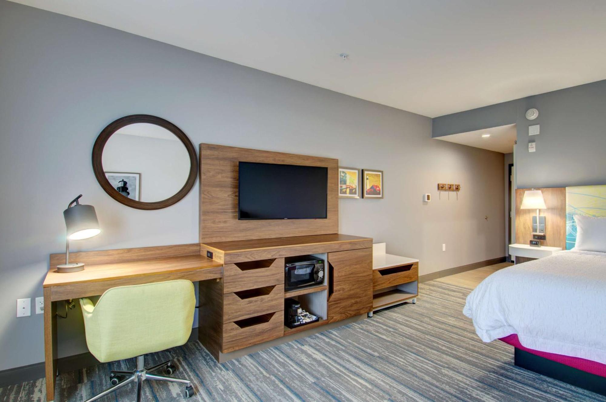 Hampton & West 3* Portland