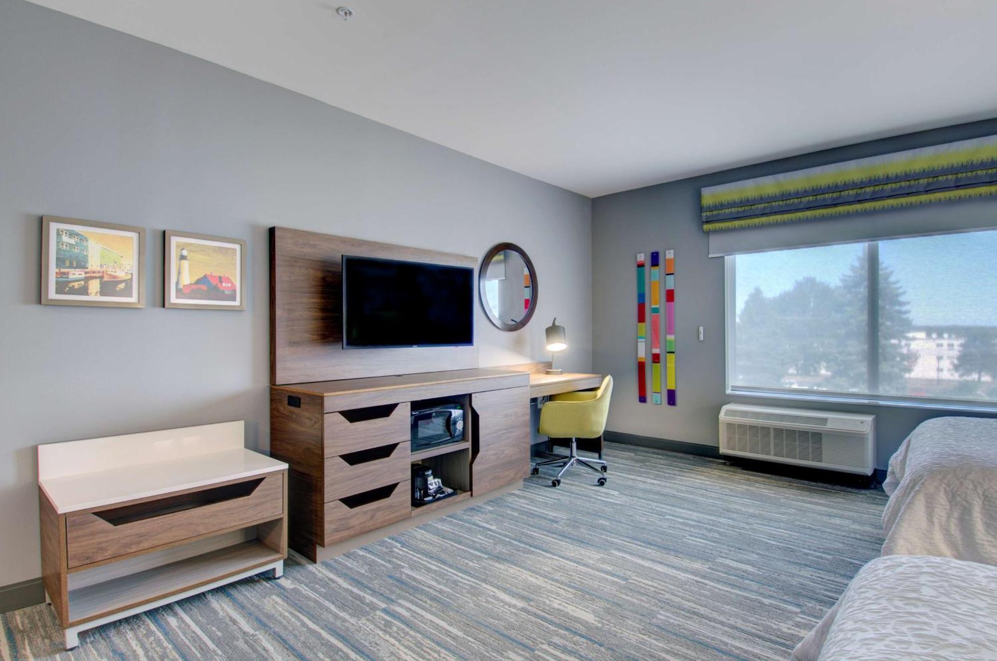Hotel Hampton & West