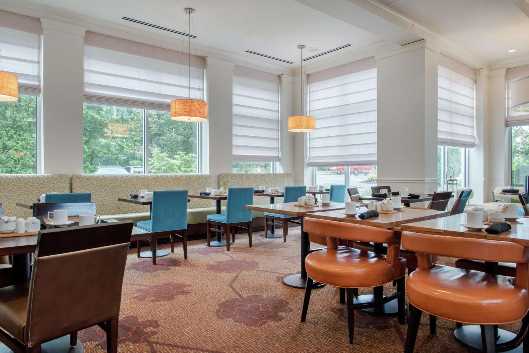 Hilton Garden Airport Hotel 3*