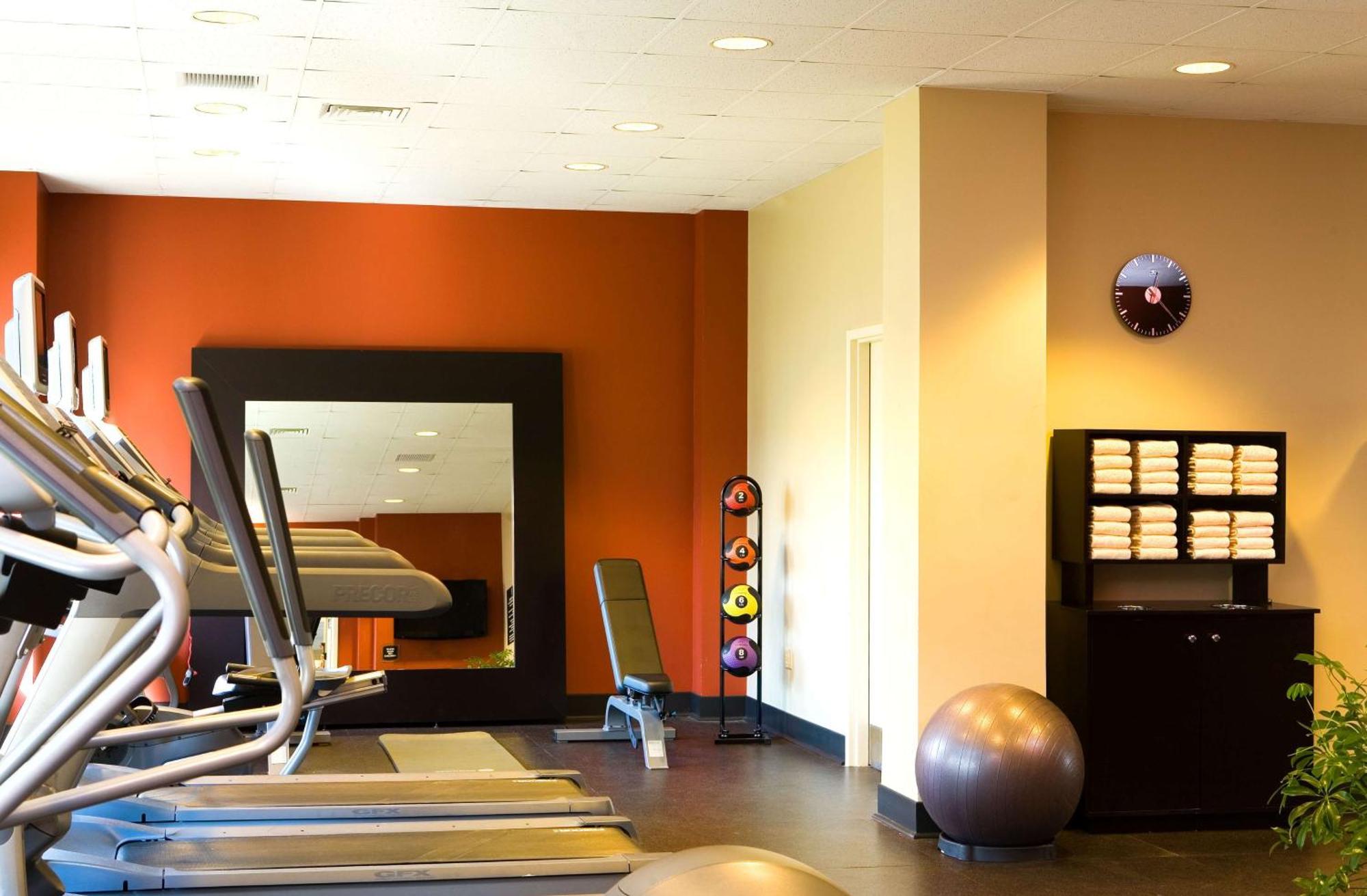 Hotel Embassy By Hilton Maine Portland