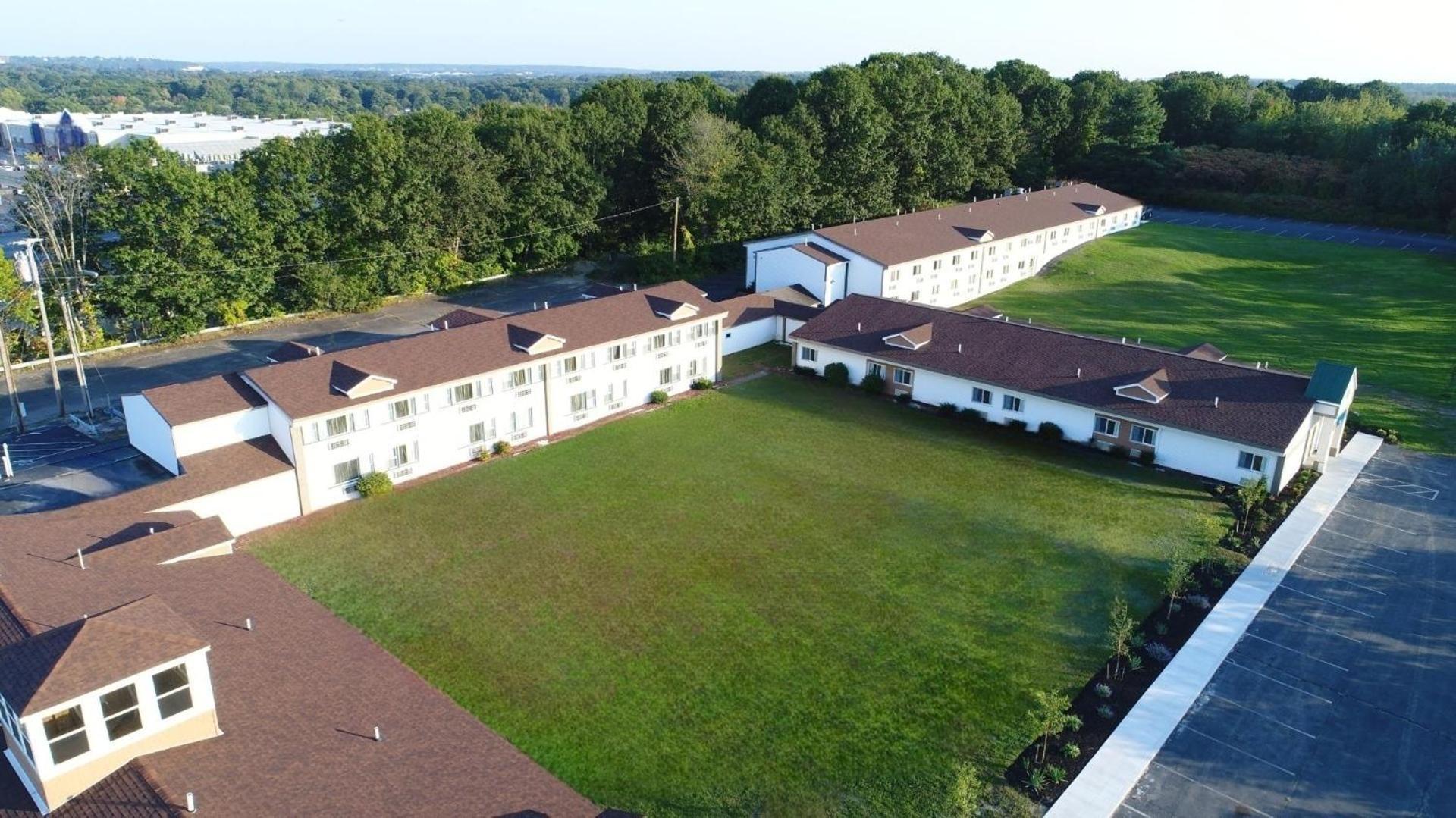 Hotel At