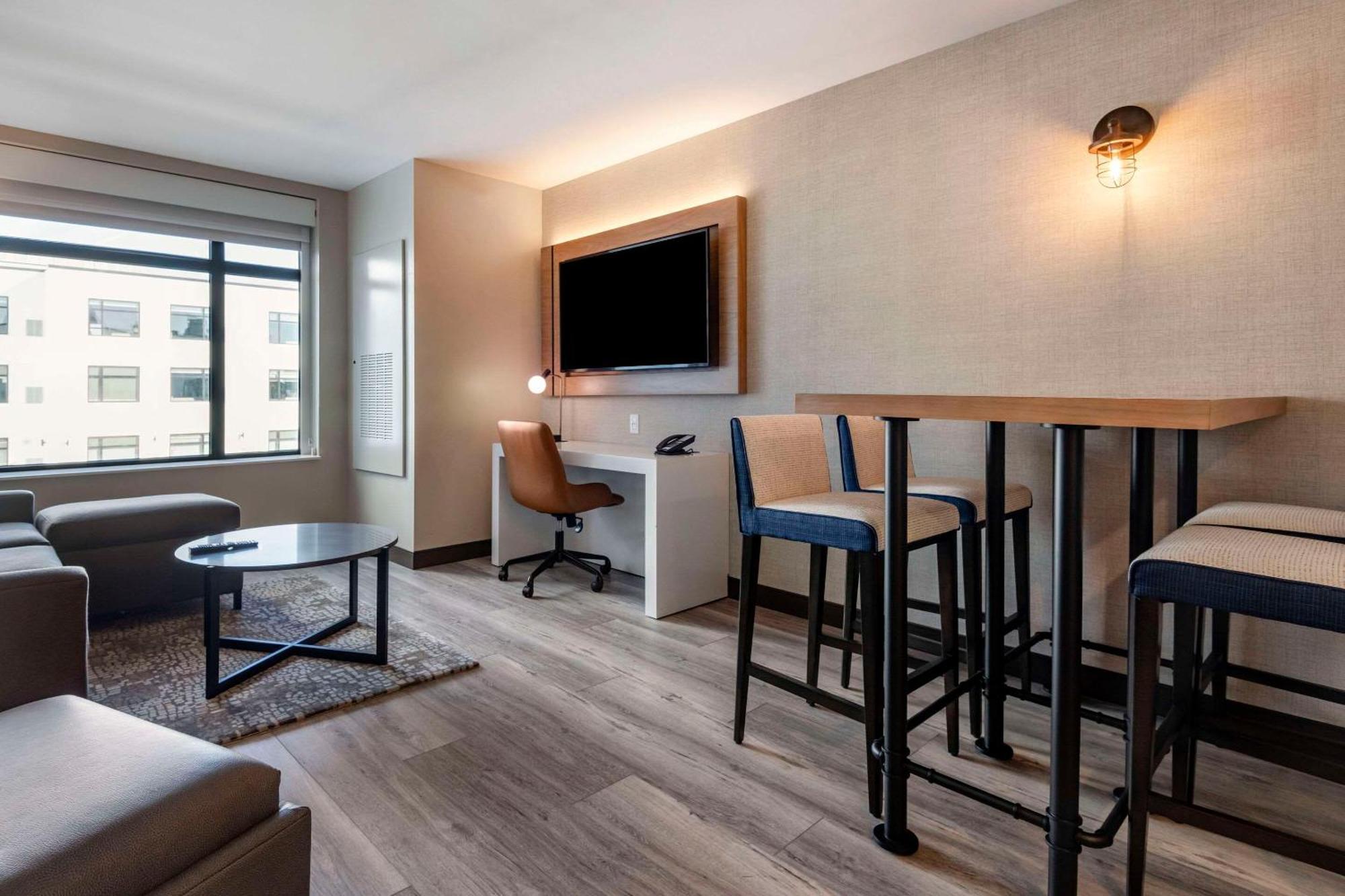 Cambria Downtown Old Port Hotel Portland