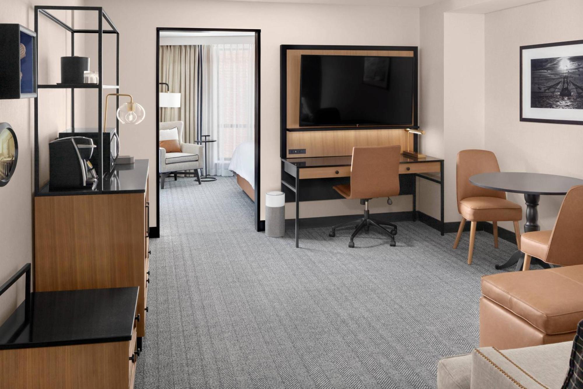 Courtyard By Marriott Downtown/waterfront Hotel Portland