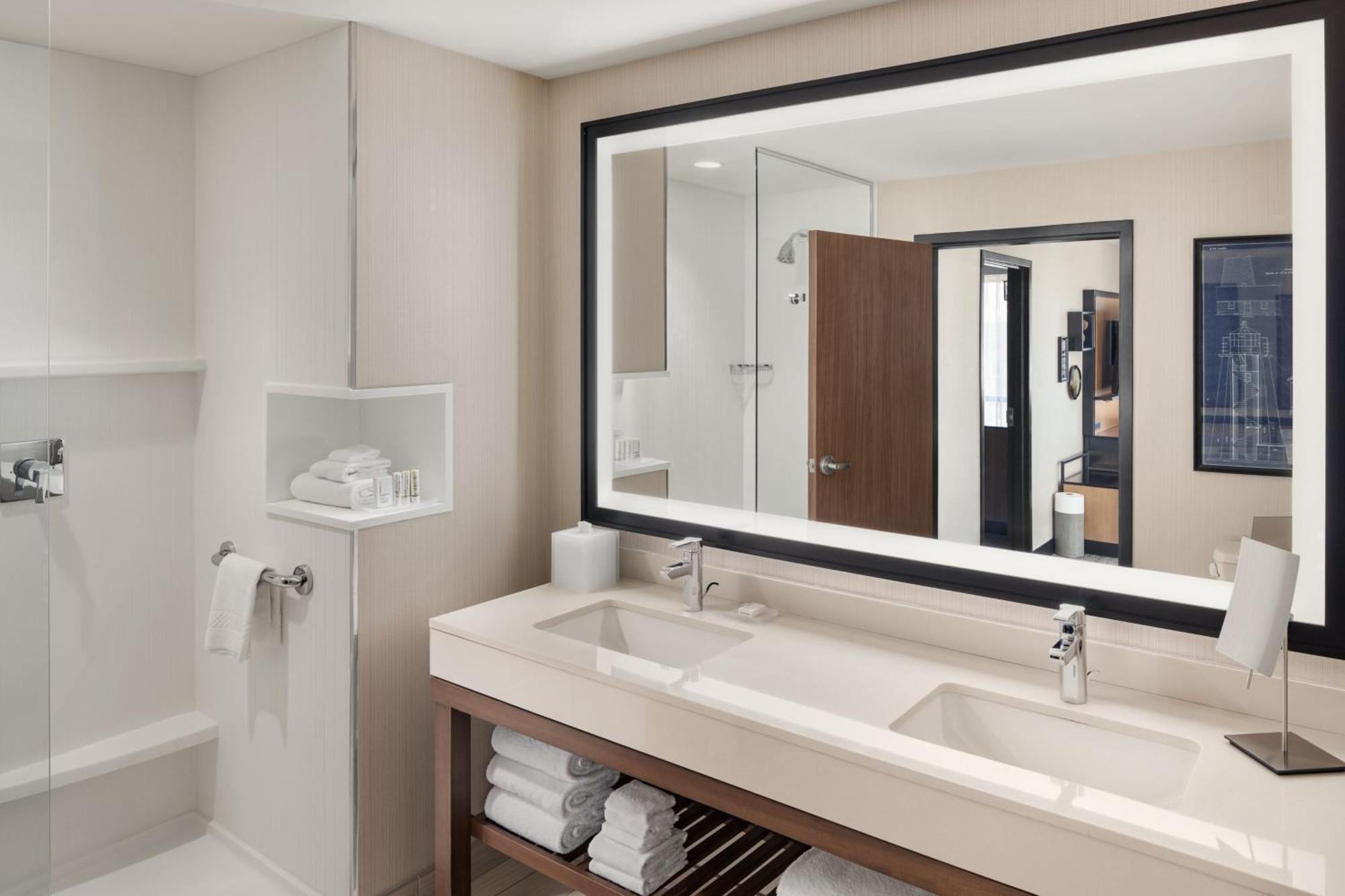 Courtyard By Marriott Downtown/waterfront 3* Portland