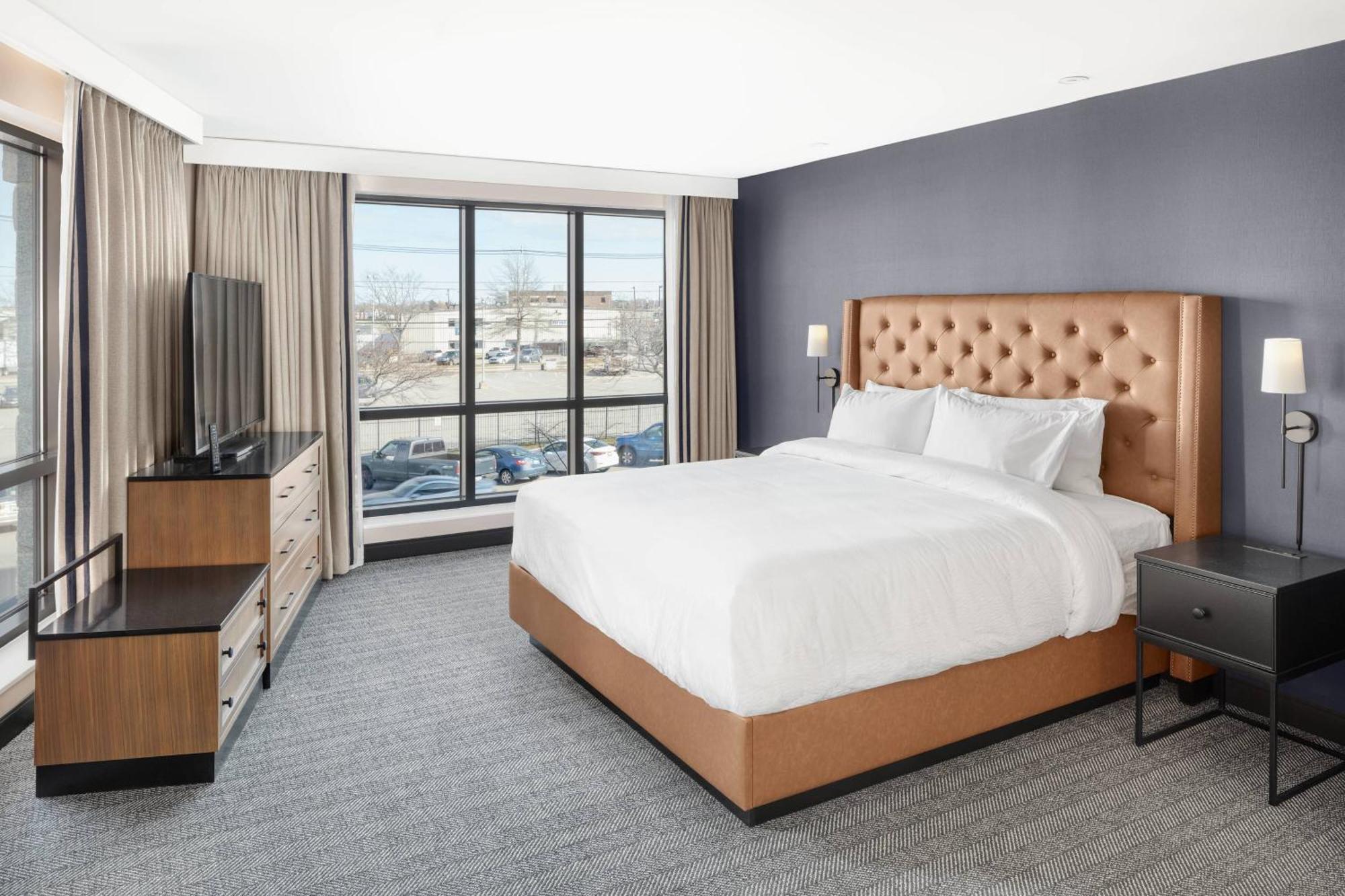 Courtyard By Marriott Downtown/waterfront Hotel 3*