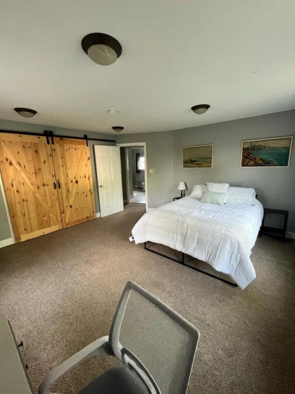 Beautiful, Spacious Home, Minutes To The Old Port! Holiday home