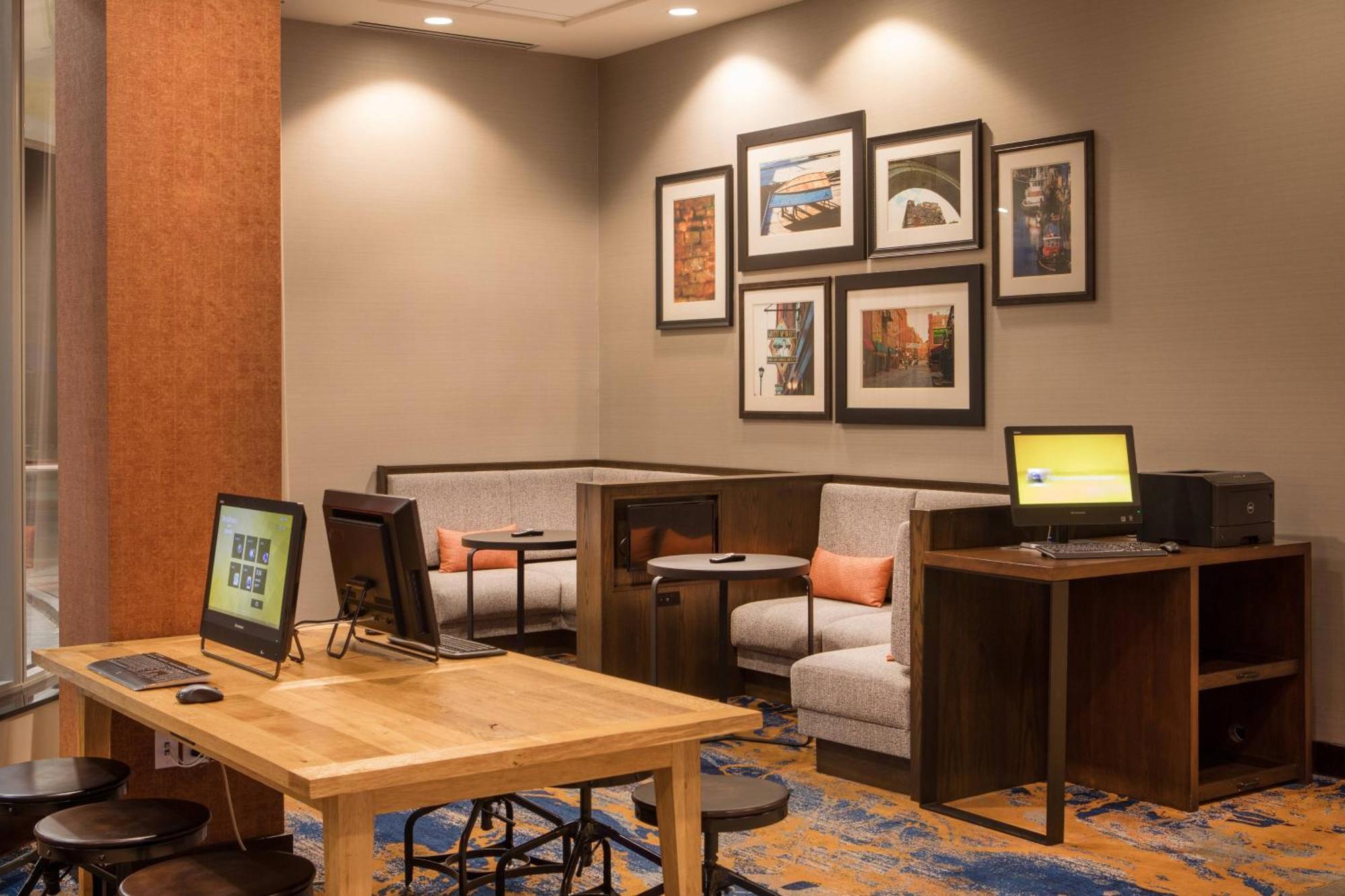 Downtown Waterfront Hotel Portland