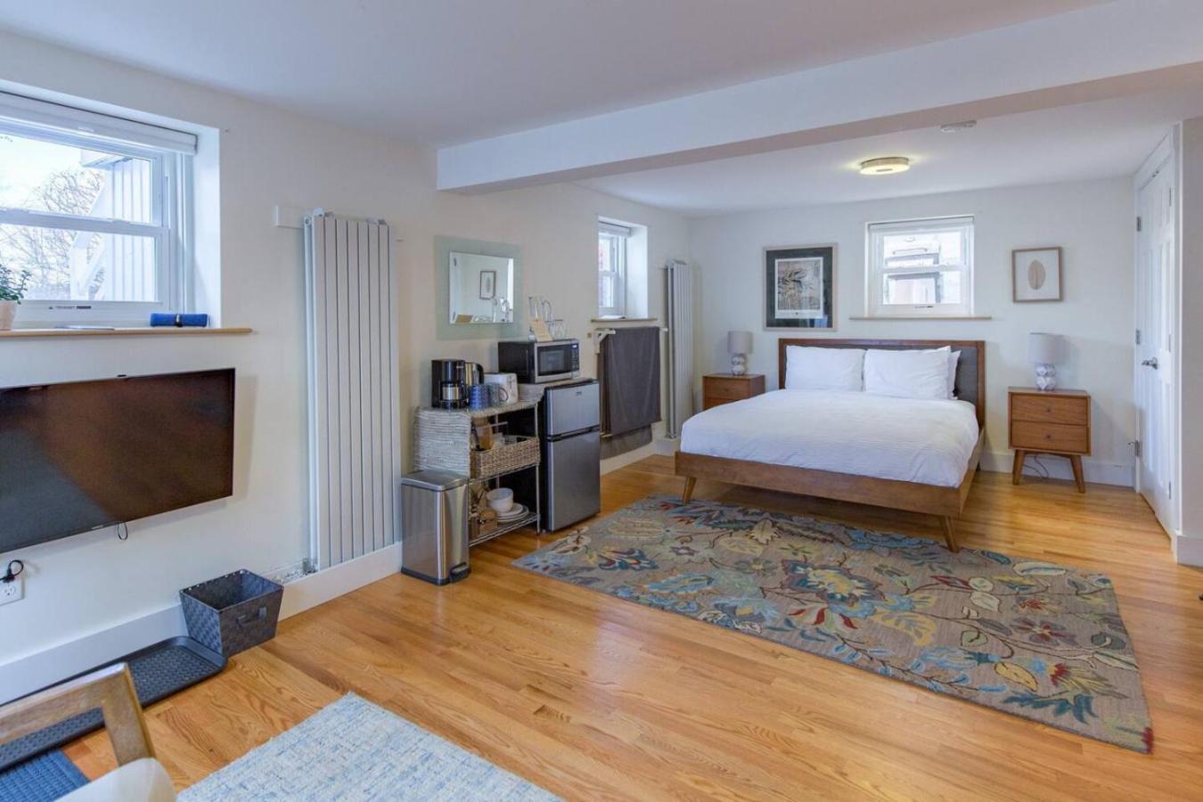 Country house A Peaceful Oasis On Munjoy Hill - 4br2ba House & Parking Portland