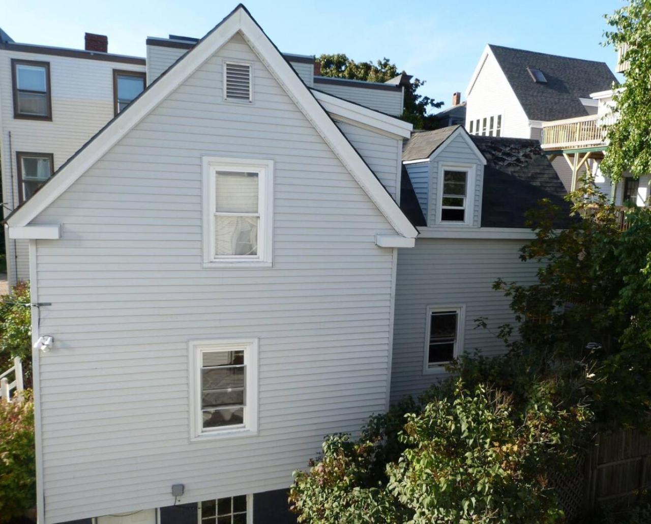 A Peaceful Oasis On Munjoy Hill - 3br & Parking Country house